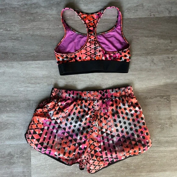 Victoria’s Secret Sport Player Run Short & bra geometric pink set medium - Picture 3 of 5